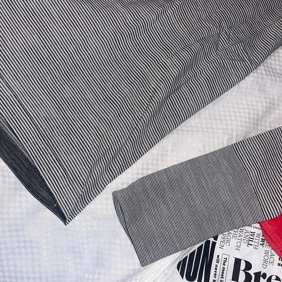 Lululemon Swiftly 2.0 Top. Long Sleeve. Wee are From Space Micro Stripe. Size 10 - Picture 4 of 11